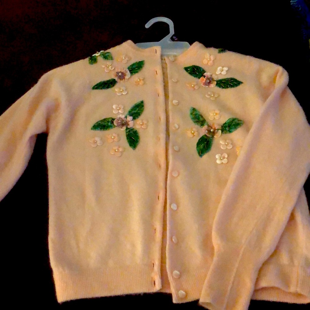 Vintage Cashmere Sweater 
de Loux Brand
